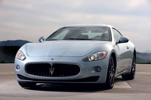Легендарный автомобиль Maserati GranTurismo