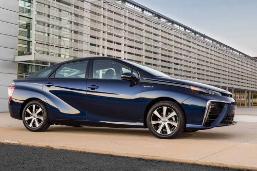 Автомобиль на водороде Toyota Mirai планируют запустить в продажу уже в декабре