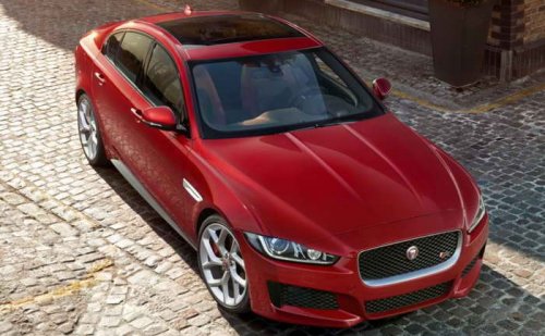 Новый Jaguar XE завоевывает признание покупателей
