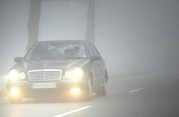 управление машиной в туман