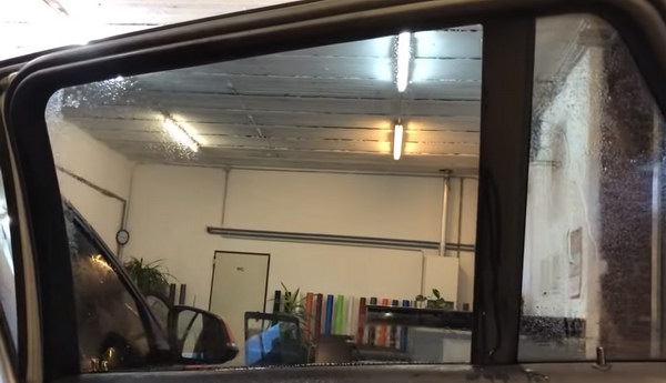 Самостоятельная тонировка стекол в автомобиле: очень просто!