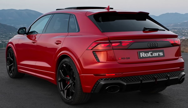 фото Audi RS Q8 Performance 2025